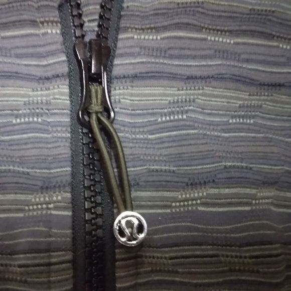 LULULEMON JACKET - Picture 5 of 16